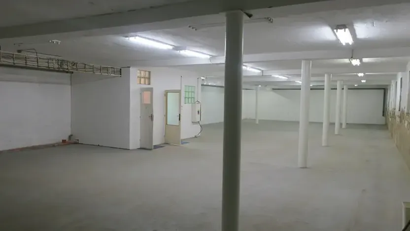 Prodej výrobních prostor, Luhačovice, 1700 m2