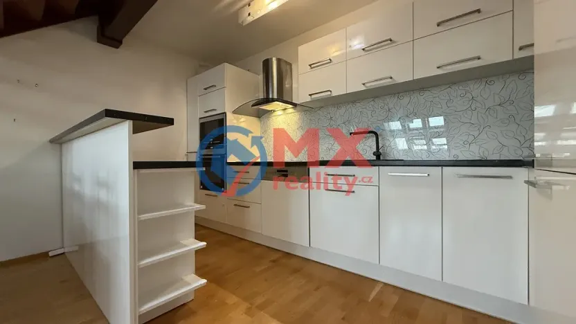 Pronájem bytu 2+kk, Praha - Holešovice, Ortenovo náměstí, 85 m2