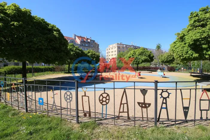 Pronájem bytu 2+kk, Praha - Holešovice, Ortenovo náměstí, 85 m2