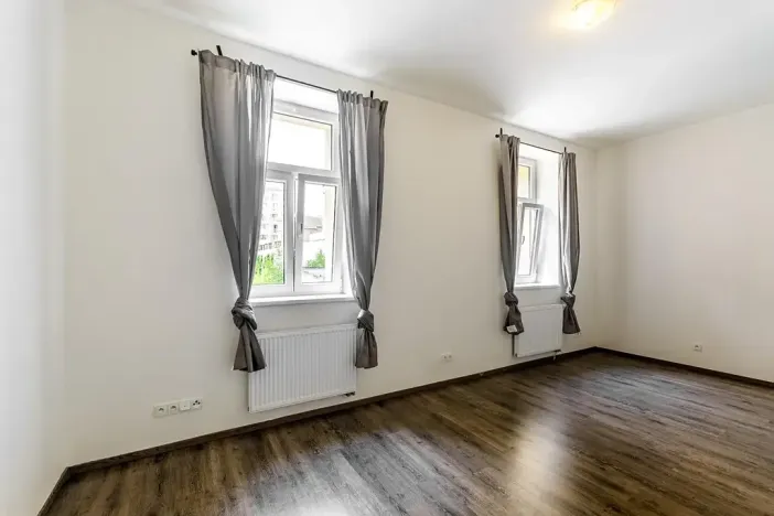 Pronájem bytu 1+kk, Praha - Holešovice, Na Maninách, 31 m2