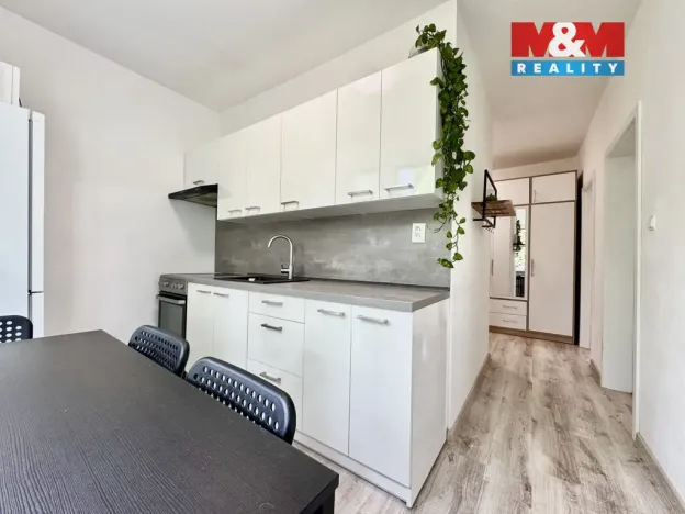 Pronájem bytu 2+1, Chomutov, Blatenská, 51 m2