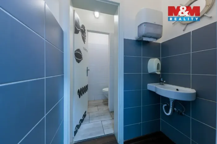 Pronájem obchodního prostoru, Karlovy Vary, Jaltská, 38 m2