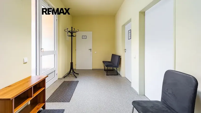 Prodej ordinace, Česká Lípa, Pod Holým vrchem, 196 m2