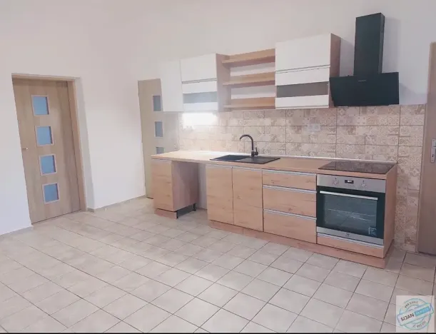 Pronájem bytu 2+1, Krnov, Petrovická, 58 m2
