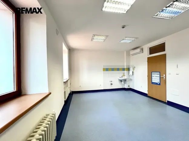 Pronájem ordinace, Kyjov, Masarykovo náměstí, 21 m2