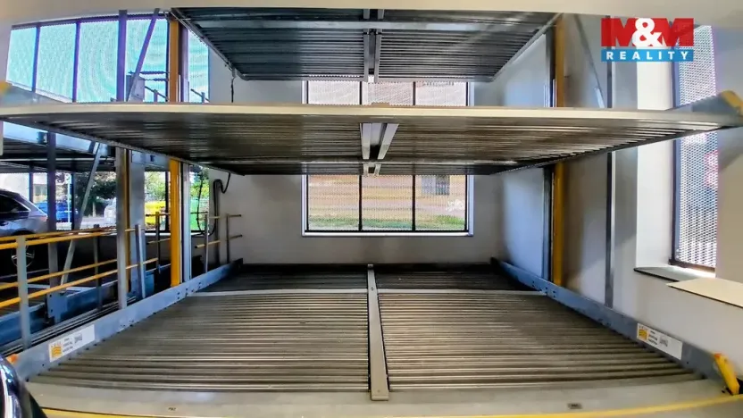 Pronájem bytu 2+kk, Praha - Hloubětín, Kardašovská, 39 m2