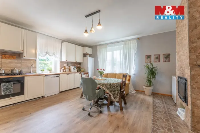 Prodej rodinného domu, Oskořínek, Novodvorská, 400 m2