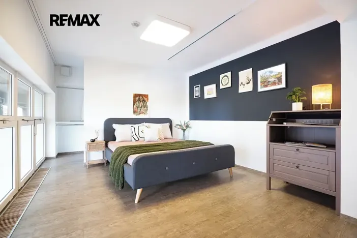 Prodej obchodního prostoru, Praha - Troja, Vřesová, 240 m2