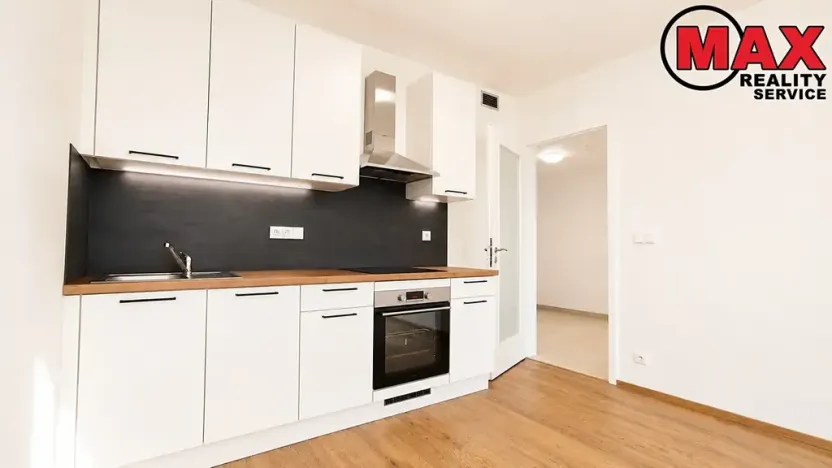 Pronájem bytu 2+kk, Praha - Vysočany, Smržových, 56 m2