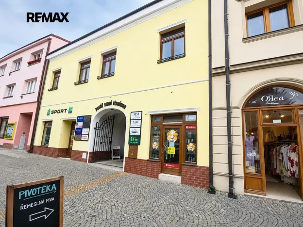 Pronájem obchodního prostoru, Kyjov, Masarykovo náměstí, 22 m2