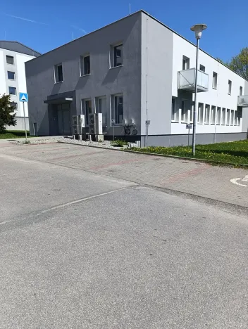 Pronájem garážového stání, Jihlava, Královský vršek, 12 m2