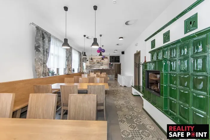 Prodej ubytování, Dobřany, Lipová, 820 m2