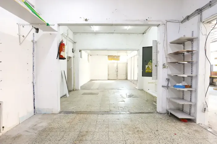 Prodej obchodního prostoru, Kolín, Tovární, 229 m2