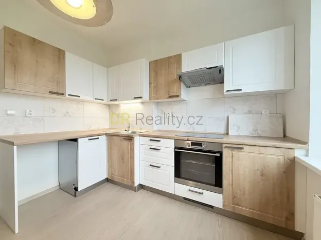 Pronájem bytu 2+kk, Brno, Tyršova, 37 m2