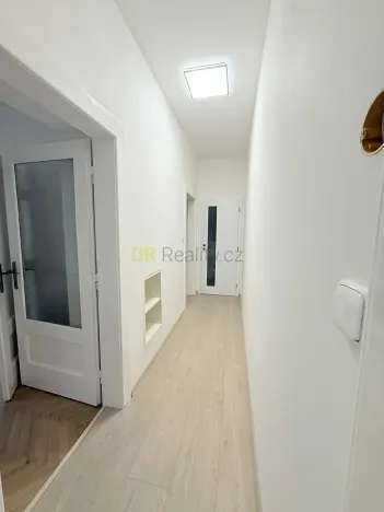 Pronájem bytu 2+kk, Brno, Tyršova, 37 m2