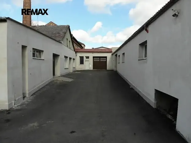 Pronájem skladu, Měřín, 454 m2