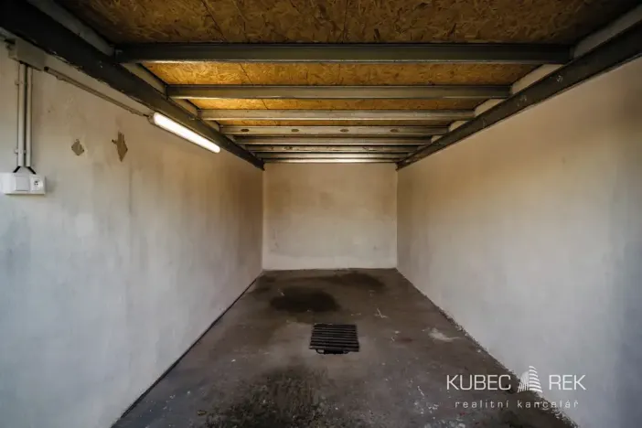 Pronájem garáže, Tábor, U Obecních domů, 18 m2