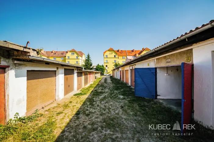 Pronájem garáže, Tábor, U Obecních domů, 18 m2