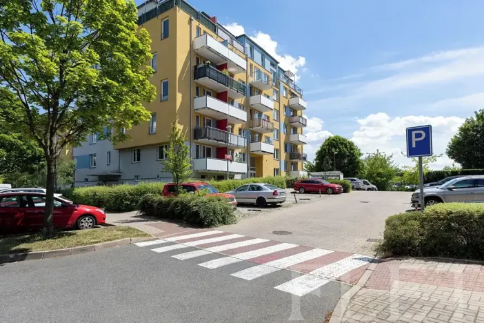 Prodej bytu 2+kk, Praha - Letňany, Zlonická, 51 m2