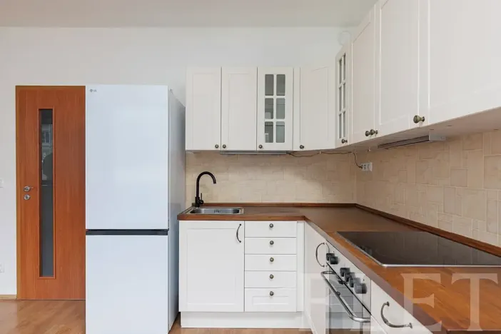 Pronájem bytu 1+kk, Praha - Holešovice, U měšťanského pivovaru, 37 m2
