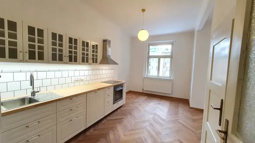 Pronájem bytu 3+1, Praha - Vinohrady, Slezská, 100 m2