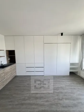 Pronájem bytu 1+kk, Praha - Hlubočepy, Vítové, 30 m2