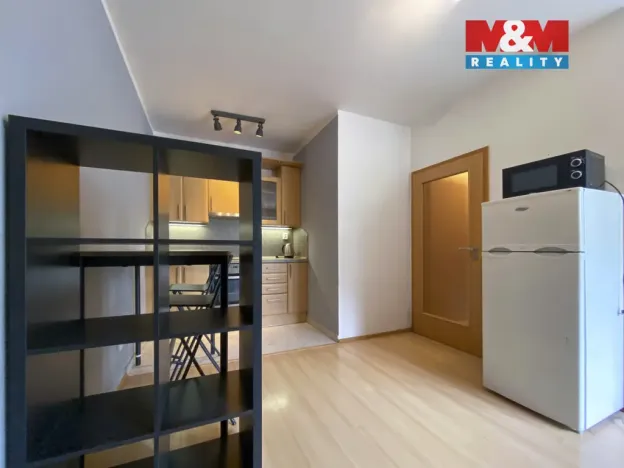 Pronájem bytu 1+kk, Praha - Košíře, Plzeňská, 31 m2