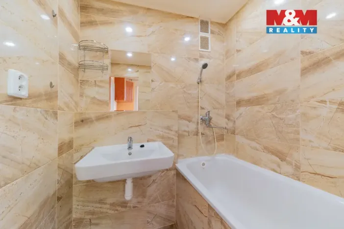 Pronájem bytu 2+1, Karlovy Vary - Rybáře, Mládežnická, 60 m2