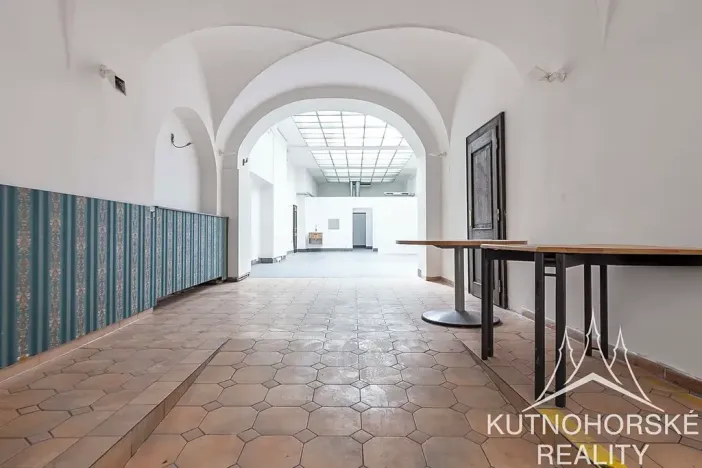 Pronájem obchodního prostoru, Kutná Hora, Husova, 195 m2