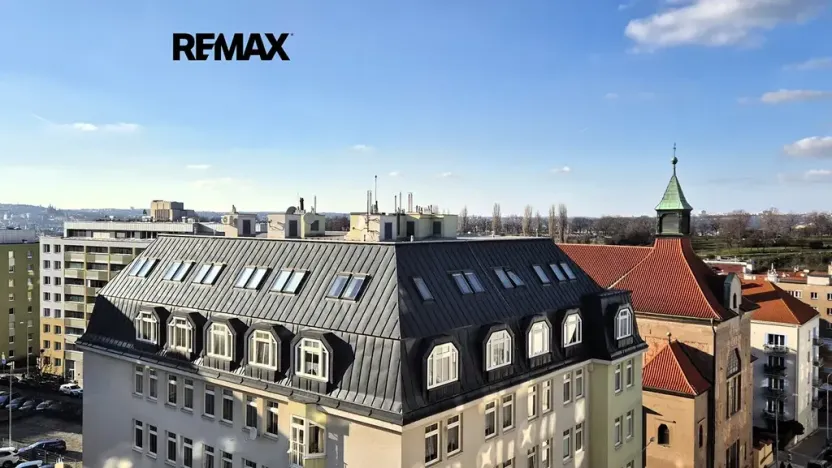 Pronájem bytu 2+kk, Praha - Žižkov, V kapslovně, 58 m2