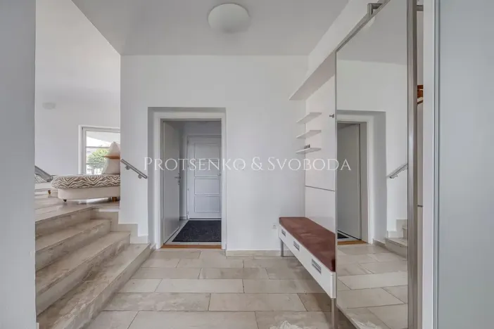 Prodej ordinace, Křižanov, Benešovo náměstí, 530 m2