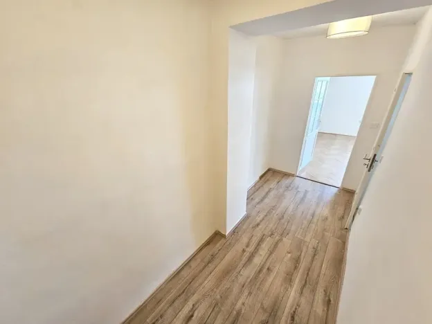 Pronájem bytu 1+kk, Praha - Vinohrady, Šumavská, 36 m2