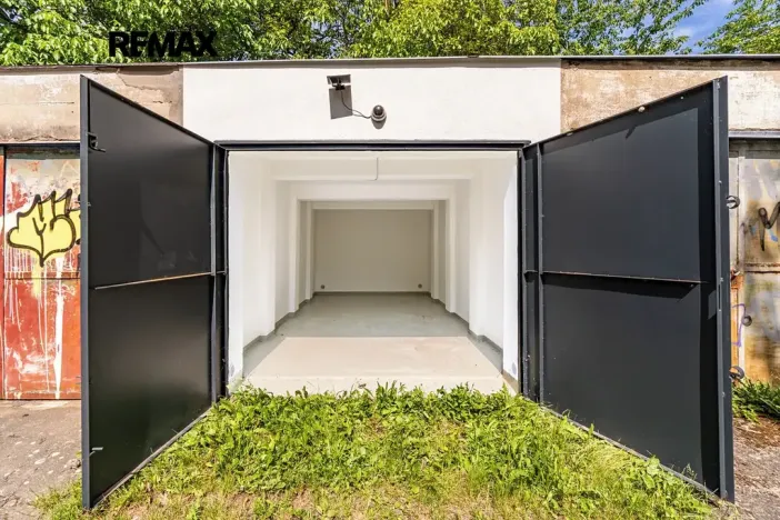 Prodej garáže, Praha - Řepy, U boroviček, 18 m2