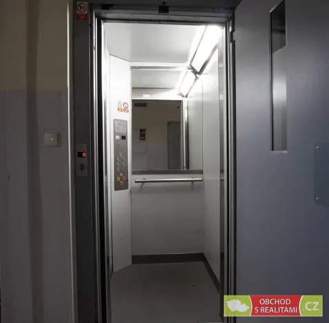 Pronájem bytu 2+kk, Praha, Nuselská, 52 m2