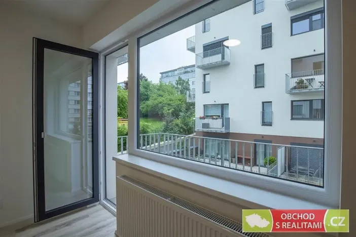 Pronájem bytu 1+kk, Praha, Štěchovická, 45 m2