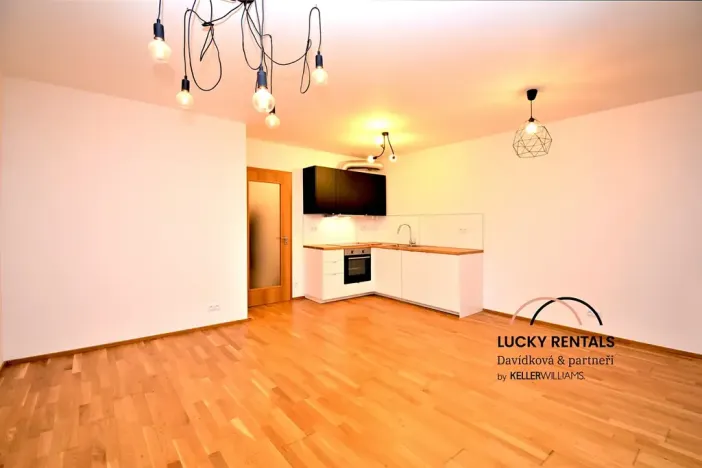 Pronájem bytu 1+kk, Praha - Modřany, Provázkova, 37 m2