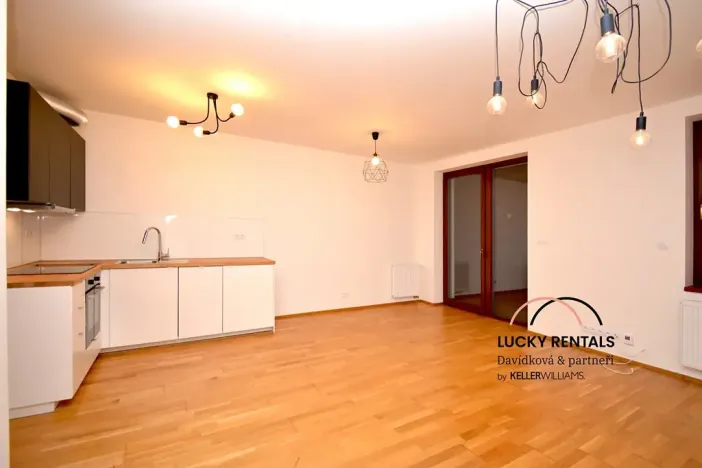 Pronájem bytu 1+kk, Praha - Modřany, Provázkova, 37 m2