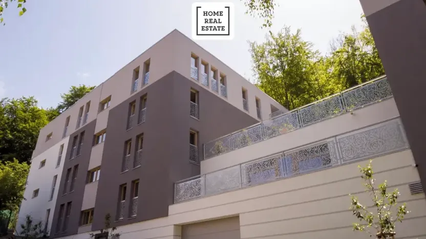 Prodej obchodního prostoru, Karlovy Vary, Šumavská, 150 m2