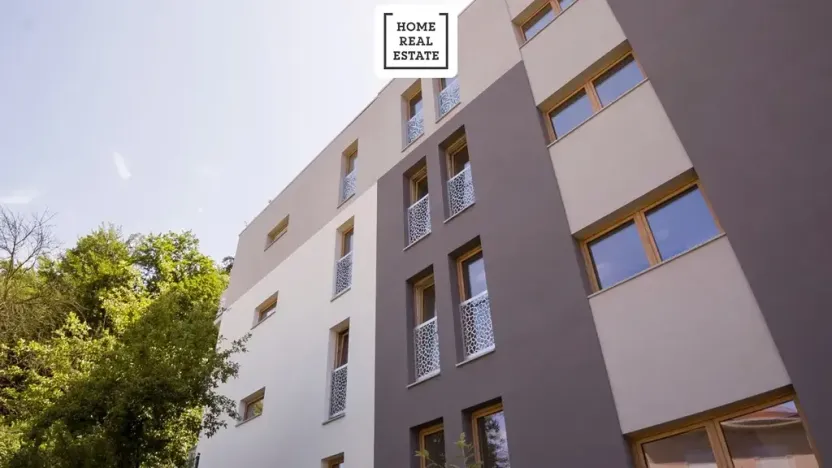 Prodej obchodního prostoru, Karlovy Vary, Šumavská, 150 m2