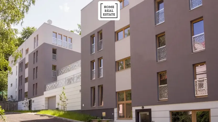Prodej obchodního prostoru, Karlovy Vary, Šumavská, 150 m2