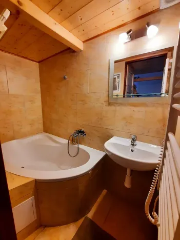 Pronájem bytu 1+kk, Praha - Smíchov, Plzeňská, 22 m2