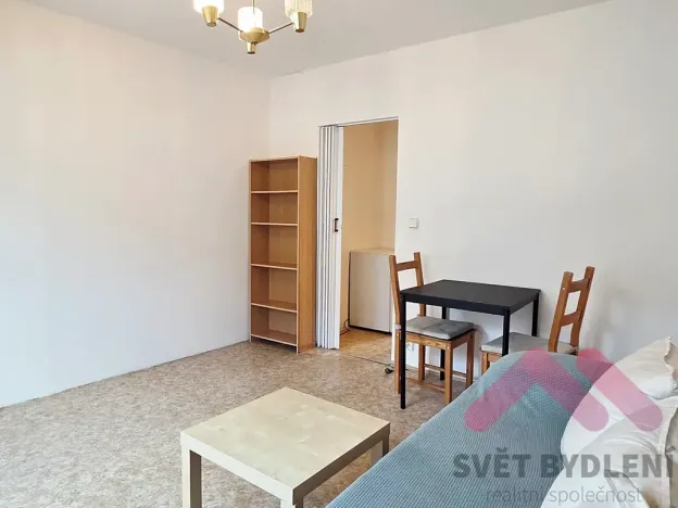 Pronájem bytu 1+1, Praha - Smíchov, Grafická, 36 m2