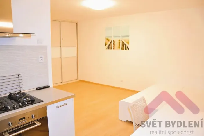 Pronájem bytu 1+kk, Praha - Krč, Pod vrstevnicí, 35 m2