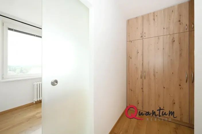 Pronájem bytu 2+kk, Praha - Řepy, Španielova, 37 m2
