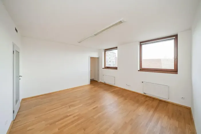 Pronájem kanceláře, Praha - Smíchov, Štefánikova, 168 m2
