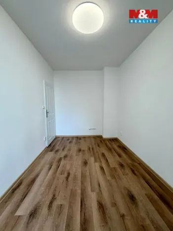 Pronájem bytu 3+1, Děčín - Děčín I-Děčín, Masarykovo nám., 73 m2
