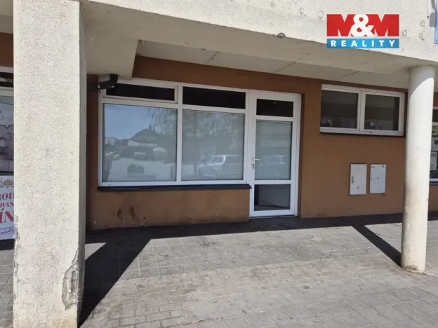 Pronájem obchodního prostoru, Oslavany, náměstí 13. prosince, 25 m2
