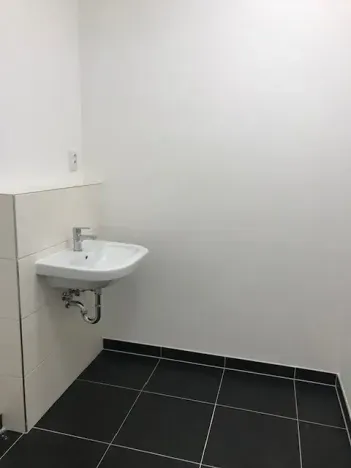 Prodej obchodního prostoru, Praha - Vysočany, Čerpadlová, 55 m2