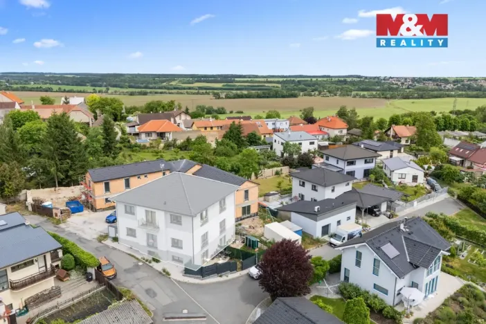 Prodej bytu 2+kk, Stochov, Zahradní, 62 m2