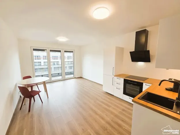 Pronájem bytu 1+kk, Praha - Hloubětín, Poděbradská, 31 m2
